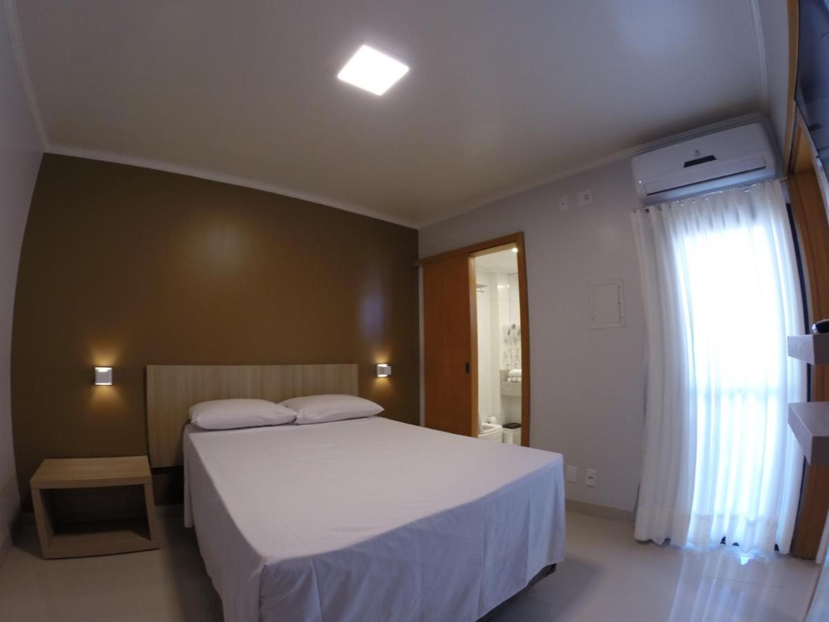 Flat Crystal Place